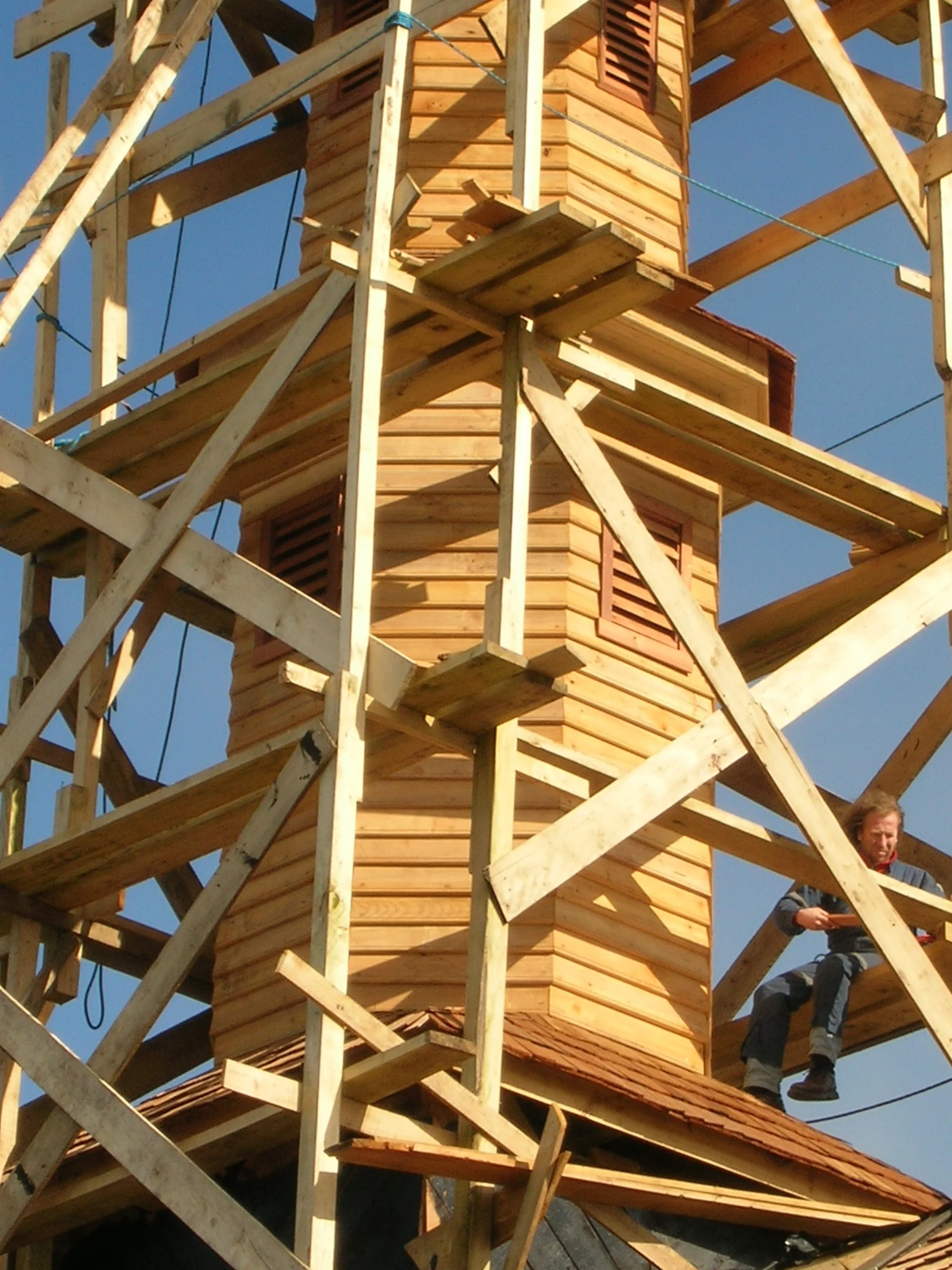 Restauración patrimonial Iglesia de Vilupulli · Constructora Patrimonial Chiloé